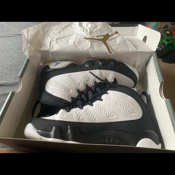 Air Jordan Nine “University Blue” - Picture 4 of 6